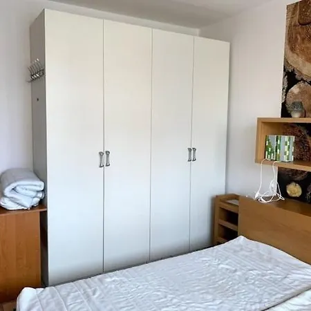 2 Bedroom Family Flat In A Quiet Spot Of Apartmán Frýdek-Místek
